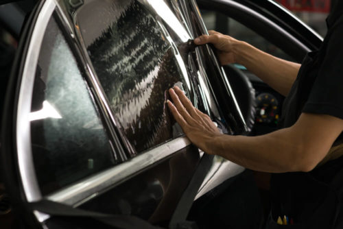 Технология тонировки стекол автомобиля своими руками